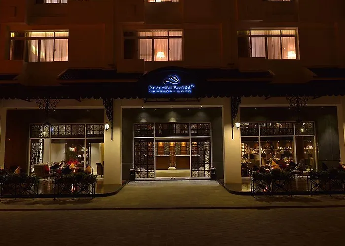 Khách sạn Paradise 4*