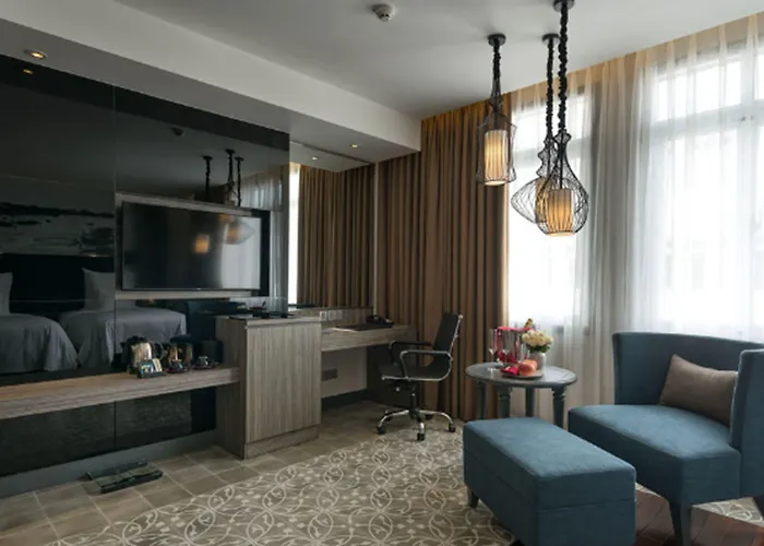 Paradise Hotel Hạ Long