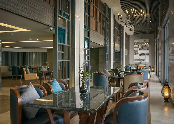 Hotel Paradise Hạ Long